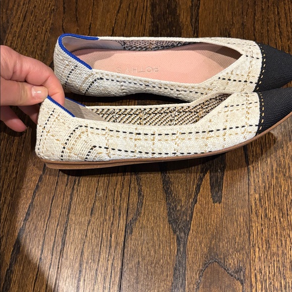 Rothy's Black and Cream Pointed Flats size 7 - Picture 5 of 10